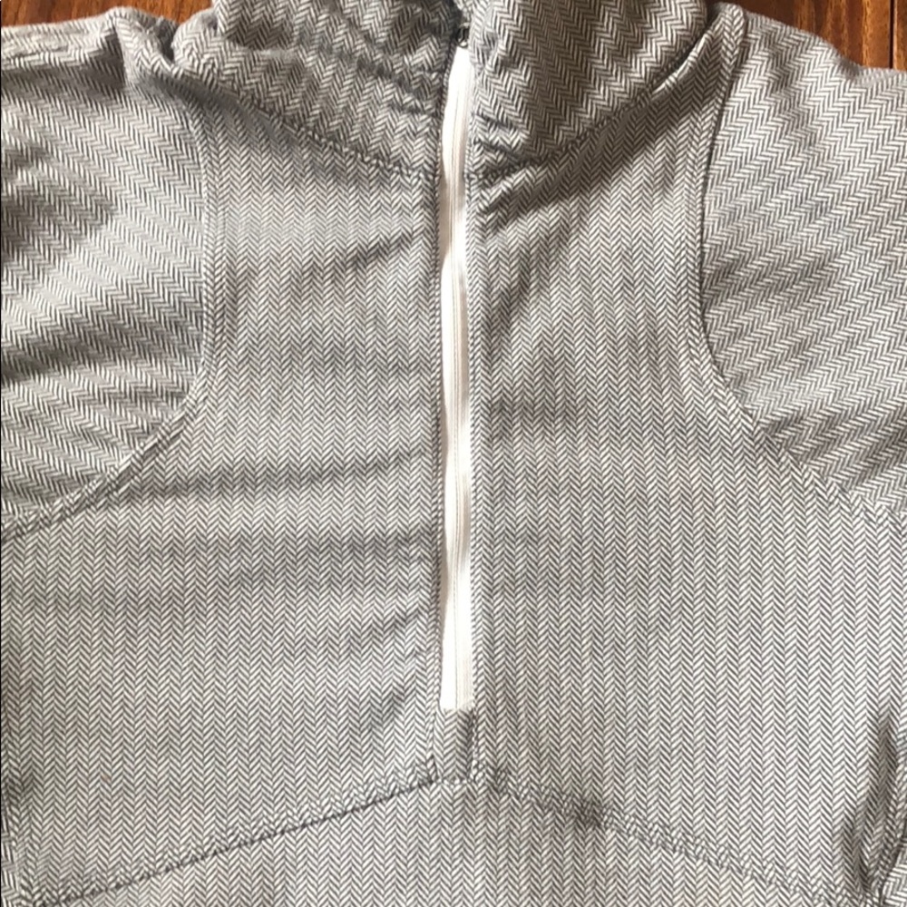 Lululemon 1/2 Pullover - Picture 5 of 8